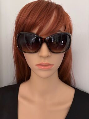 MUST BUNDLE 3 $5 ITEMS Brown Tortoiseshell Crystal Sunglasses